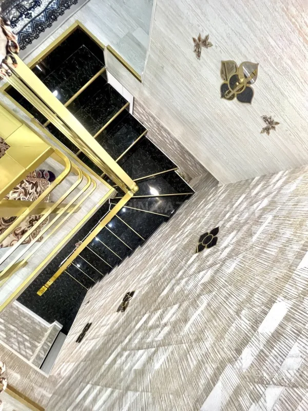 Satılır 3 otaqlı mənzil 110 m²