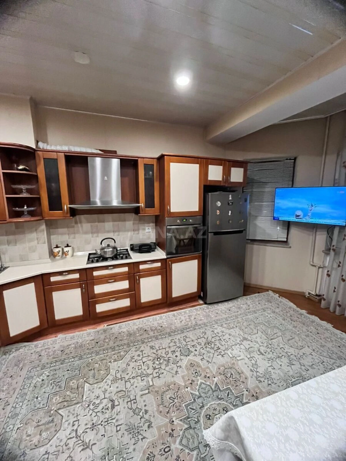 Satılır 4 otaqlı mənzil 200 m²