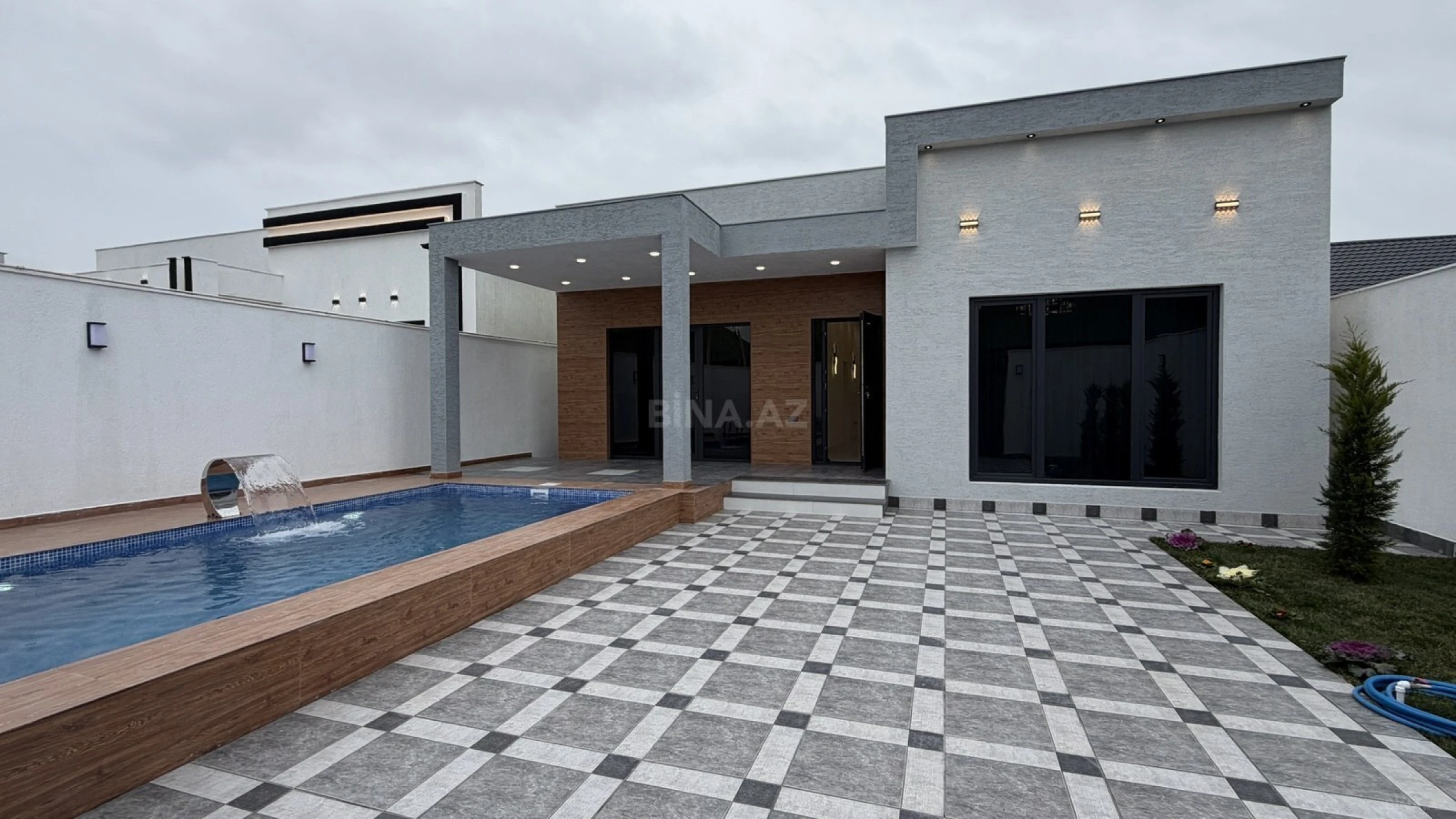 Satılır 4 otaqlı həyət evi 160 m²