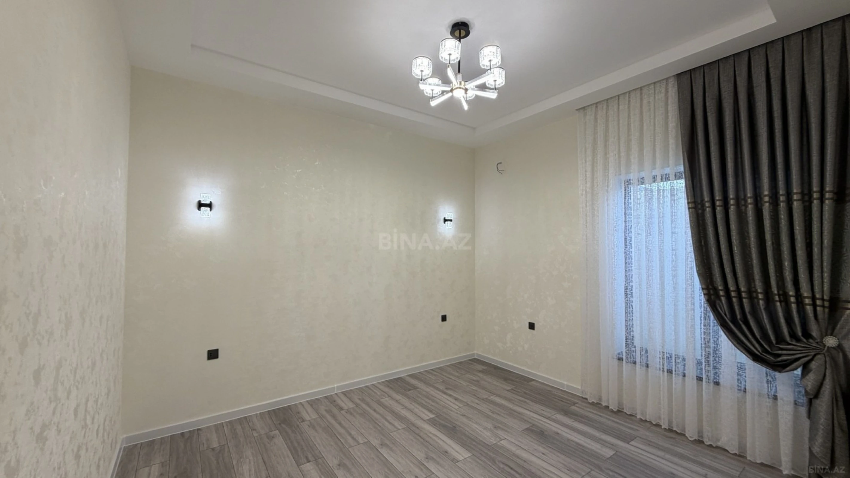 Satılır 4 otaqlı həyət evi 160 m²