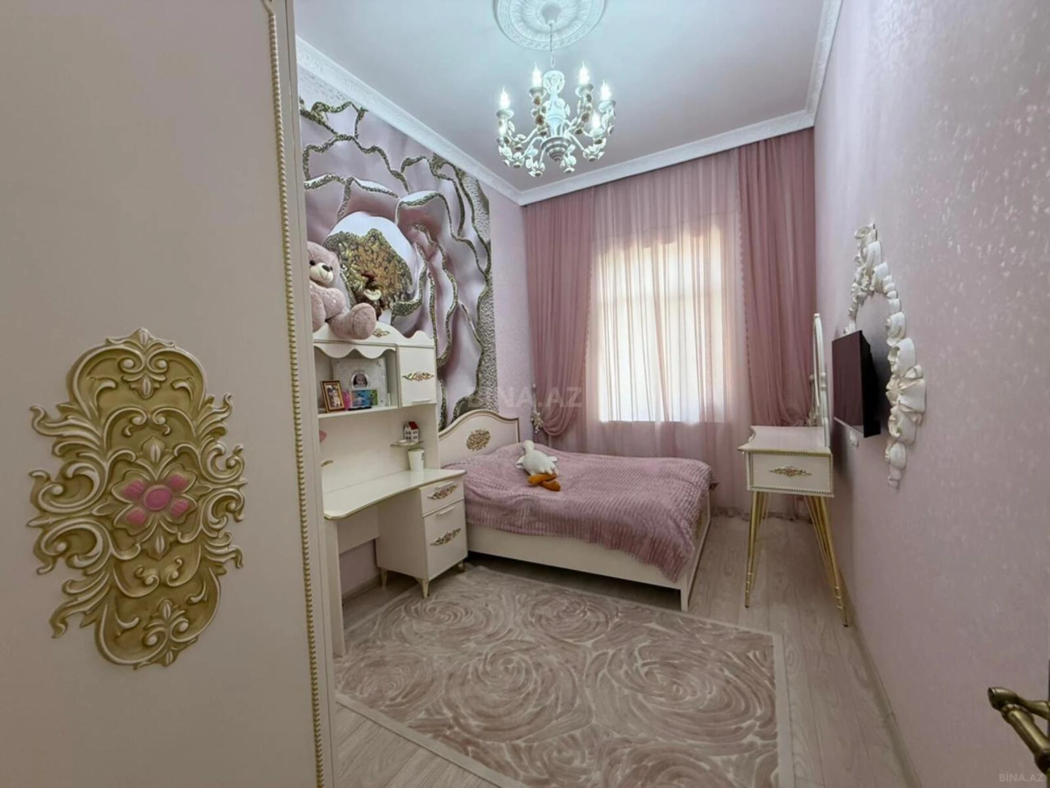 Satılır 5 otaqlı həyət evi 200 m²
