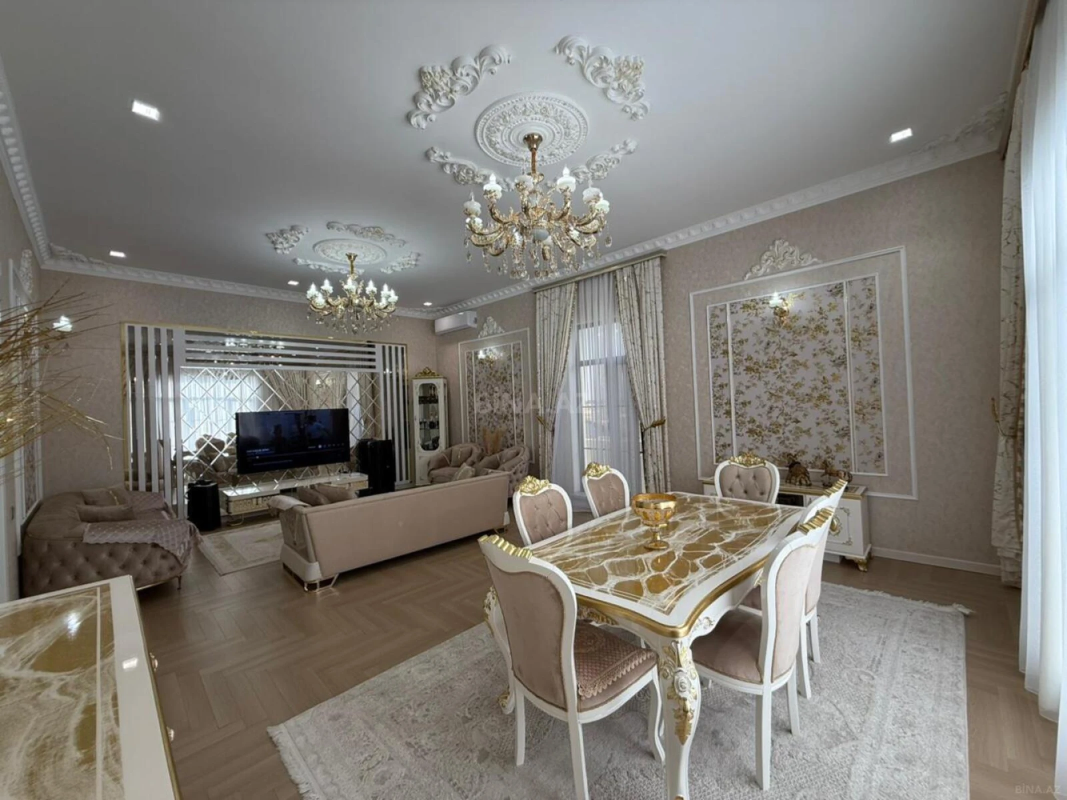 Satılır 5 otaqlı həyət evi 200 m²