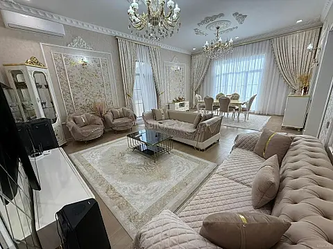 Satılır 5 otaqlı həyət evi 200 m² — Bakı, Novxanı 5 otaq 200.00 m²