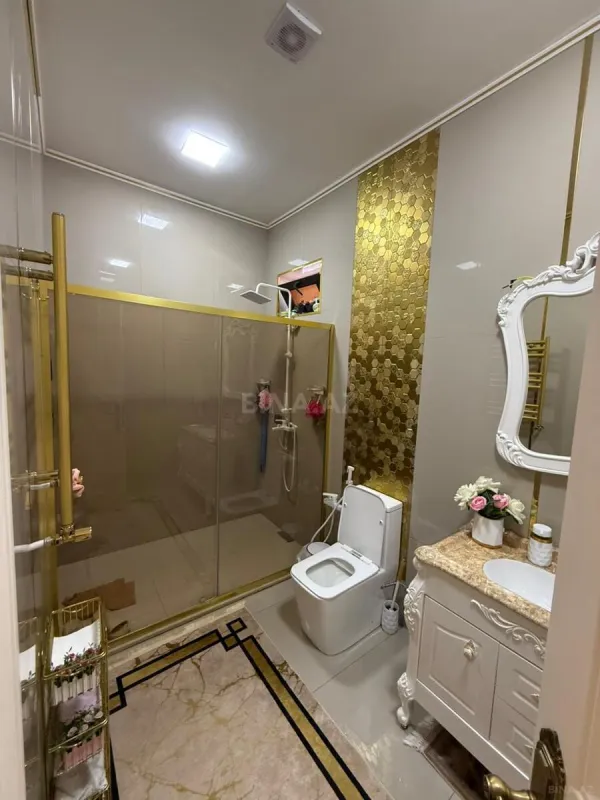 Satılır 5 otaqlı həyət evi 200 m²