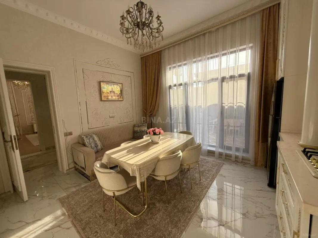 Satılır 5 otaqlı həyət evi 200 m²