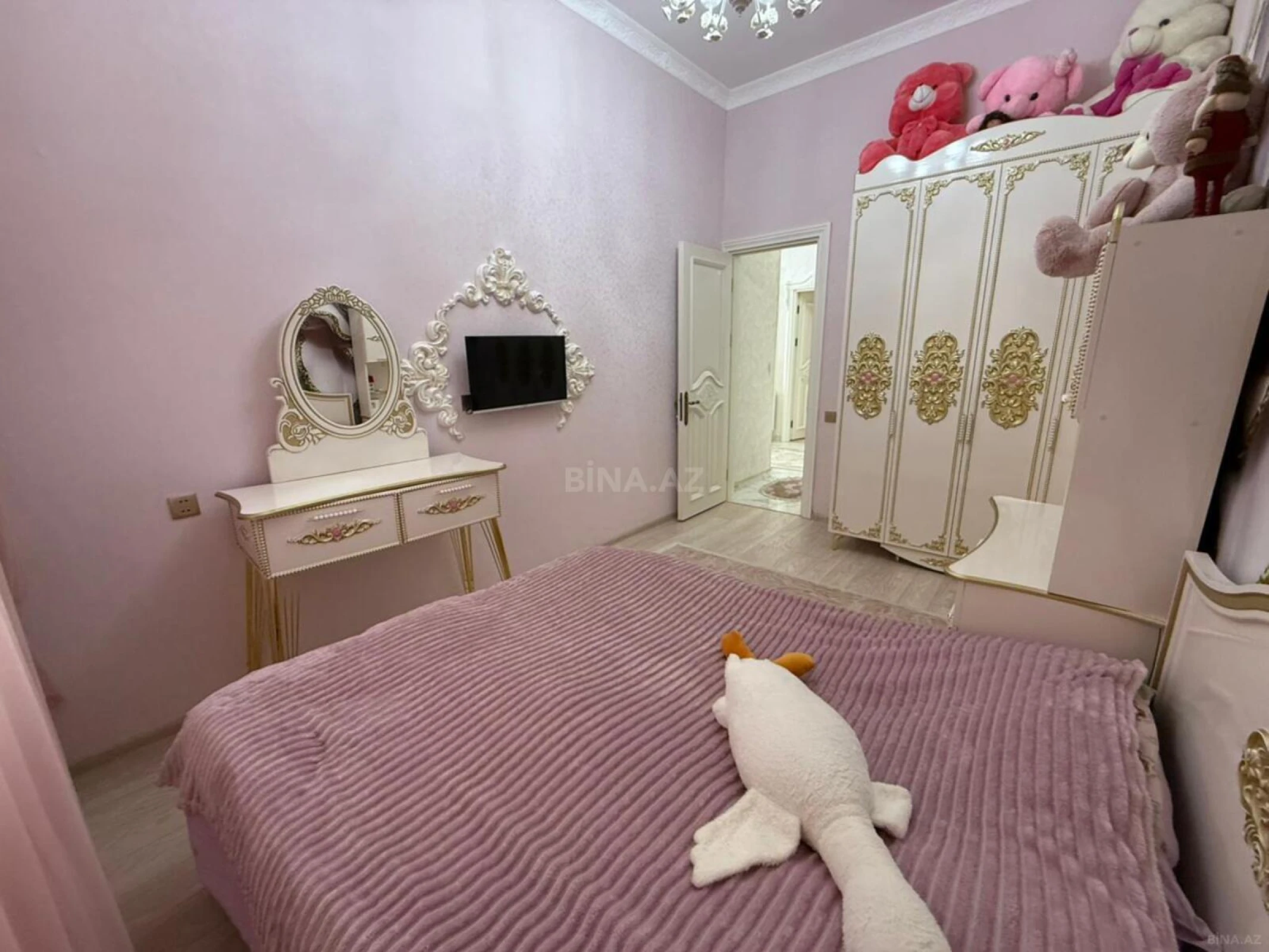 Satılır 5 otaqlı həyət evi 200 m²