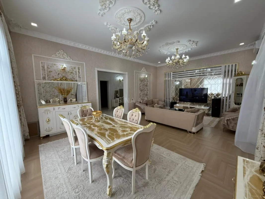 Satılır 5 otaqlı həyət evi 200 m²