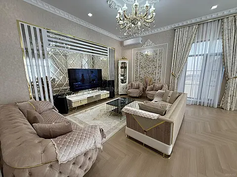 Satılır 5 otaqlı həyət evi 200 m²