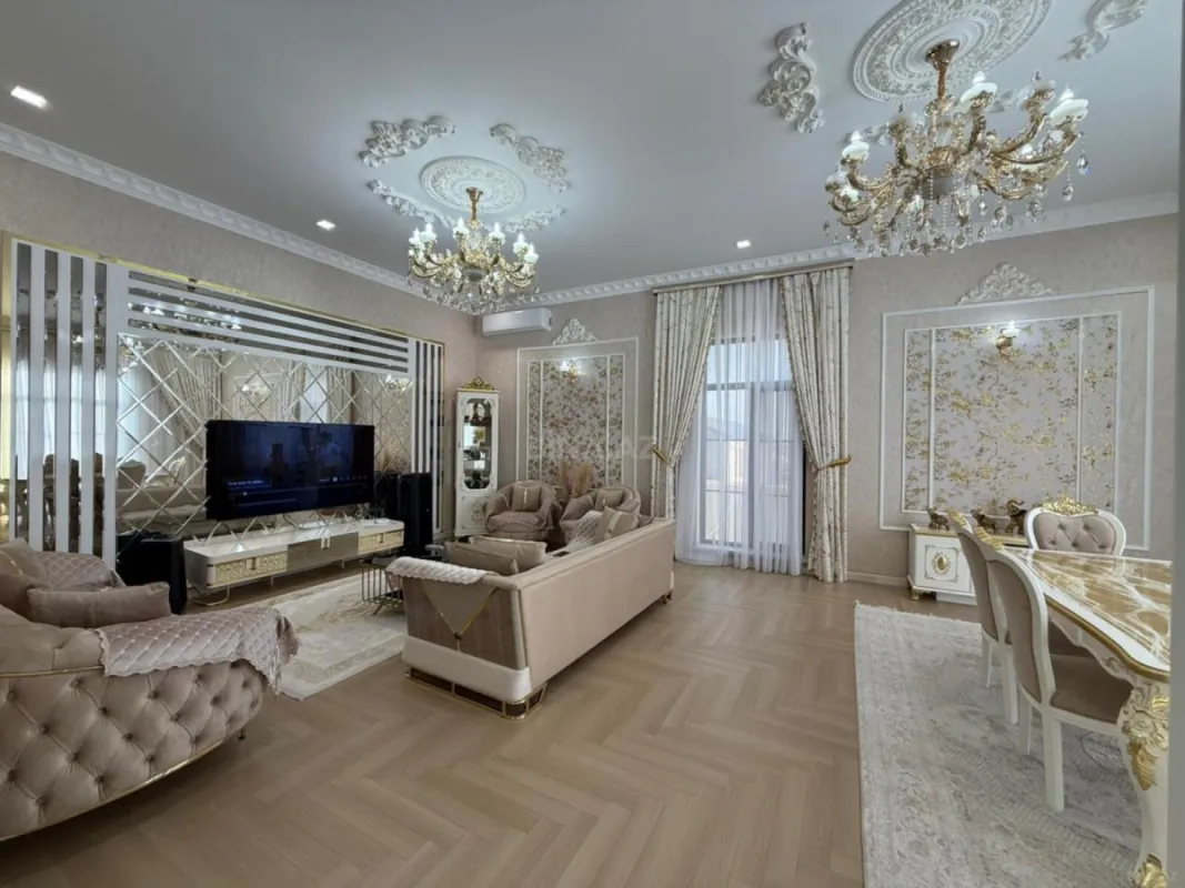 Satılır 5 otaqlı həyət evi 200 m²