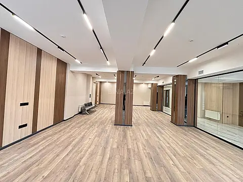 Kirayə verilir obyekt 330 m²