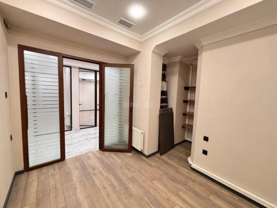 Kirayə verilir obyekt 330 m²