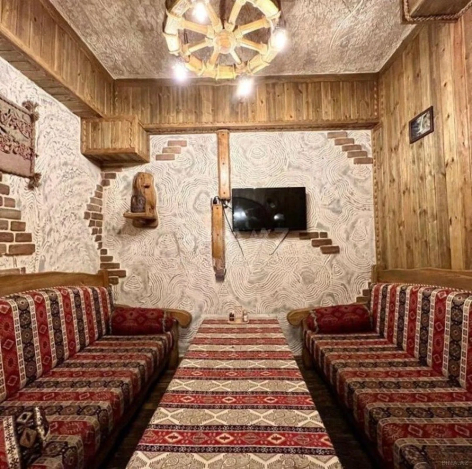 Satılır obyekt 210 m²