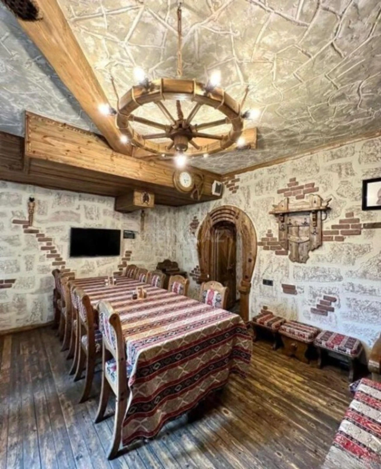 Satılır obyekt 210 m²