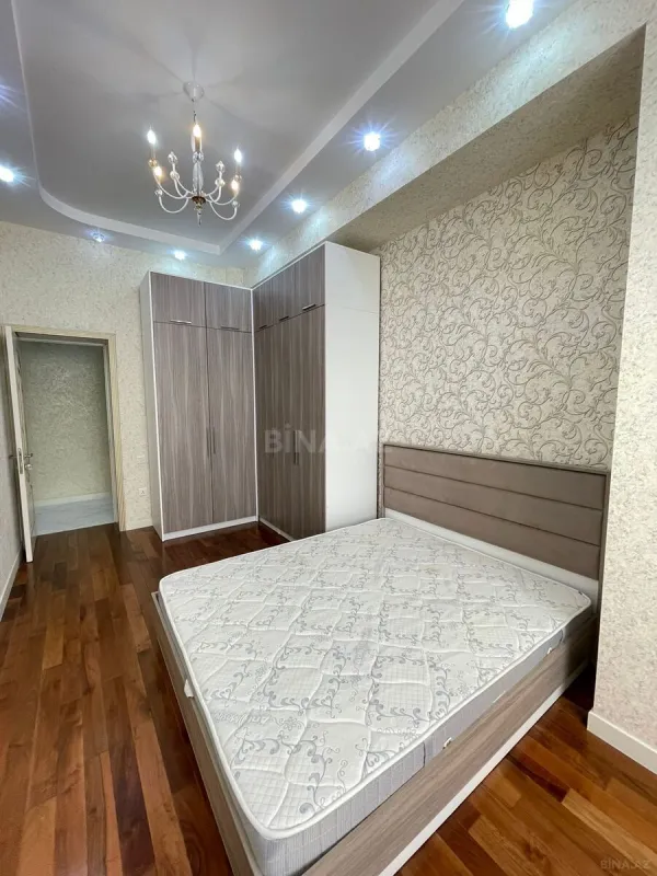 Kirayə verilir 2 otaqlı mənzil 80 m²