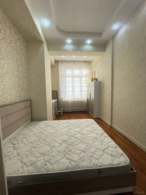 Kirayə verilir 2 otaqlı mənzil 80 m²