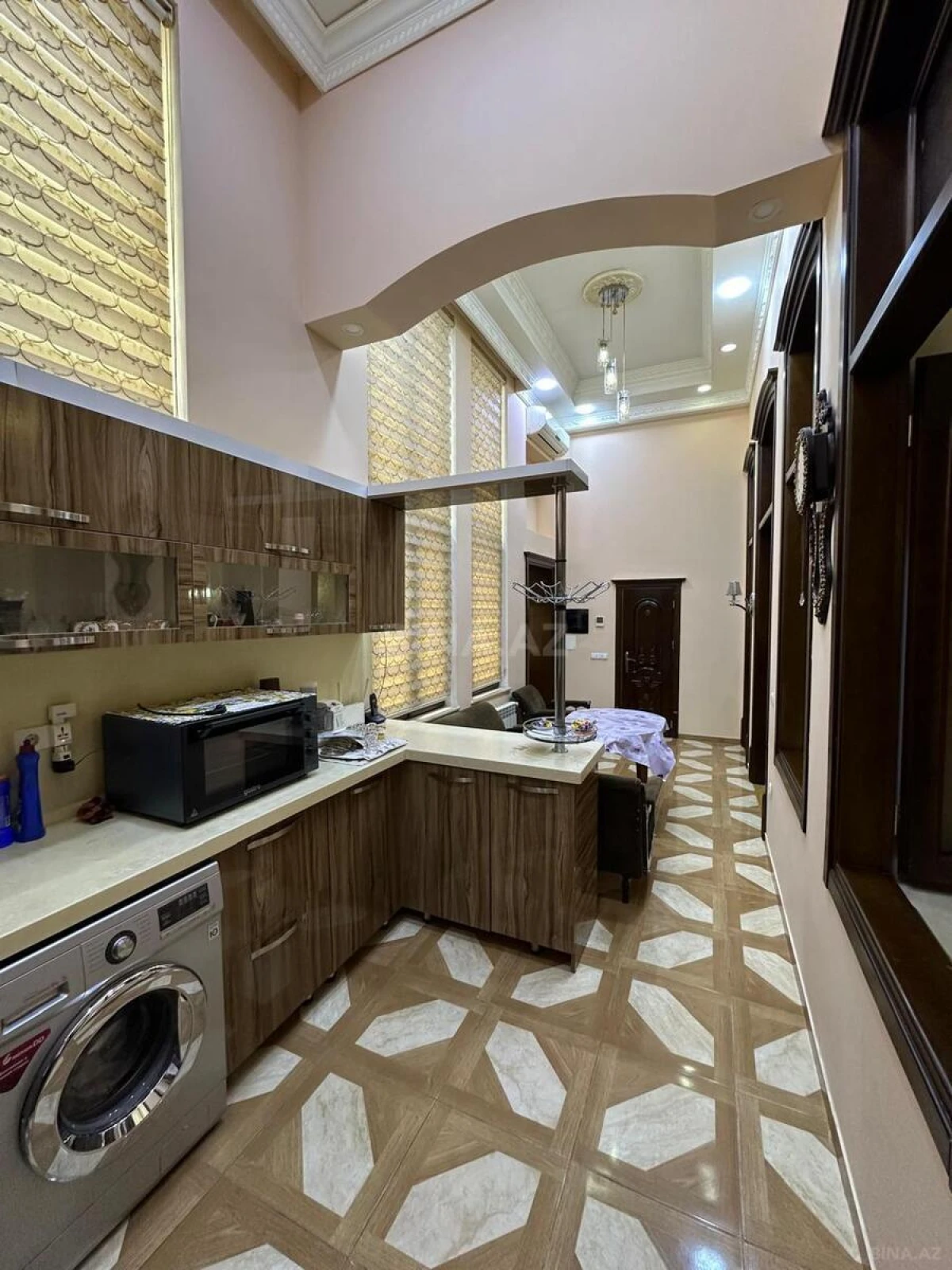 Kirayə verilir 2 otaqlı mənzil 80 m²