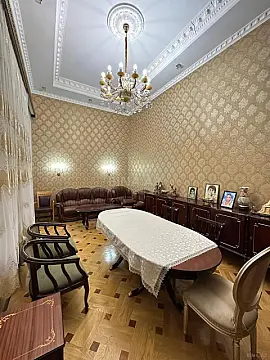 Kirayə verilir 2 otaqlı mənzil 80 m²