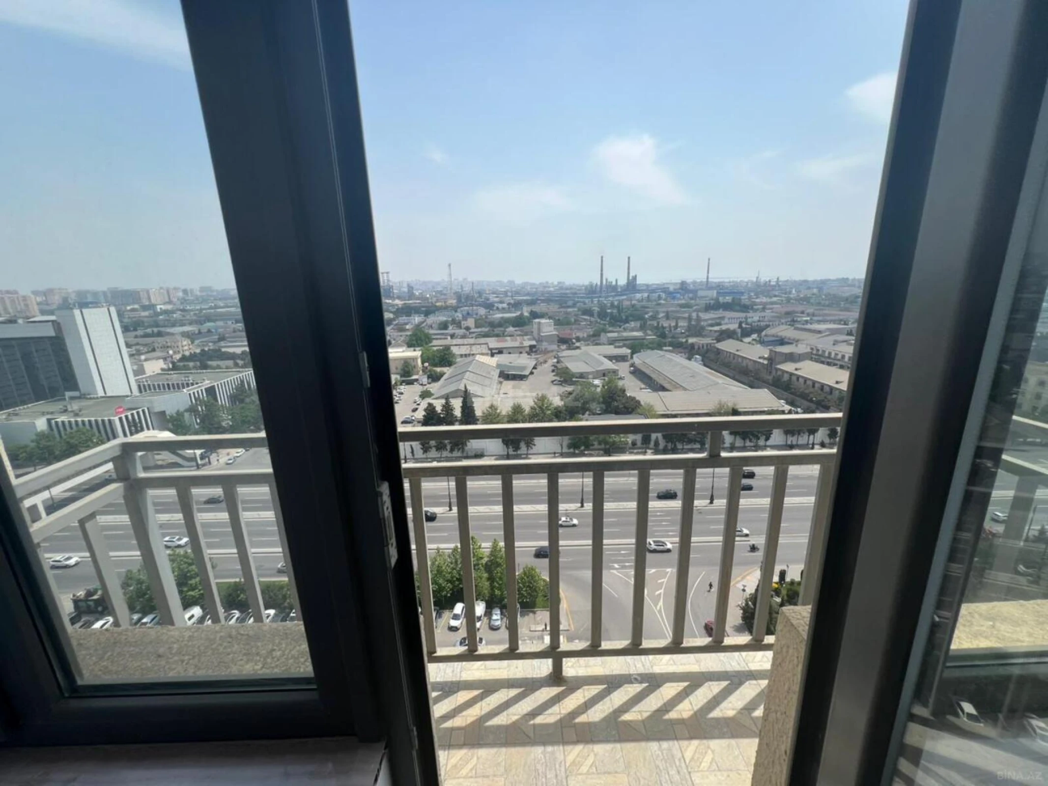 Kirayə verilir 3 otaqlı mənzil 175 m²