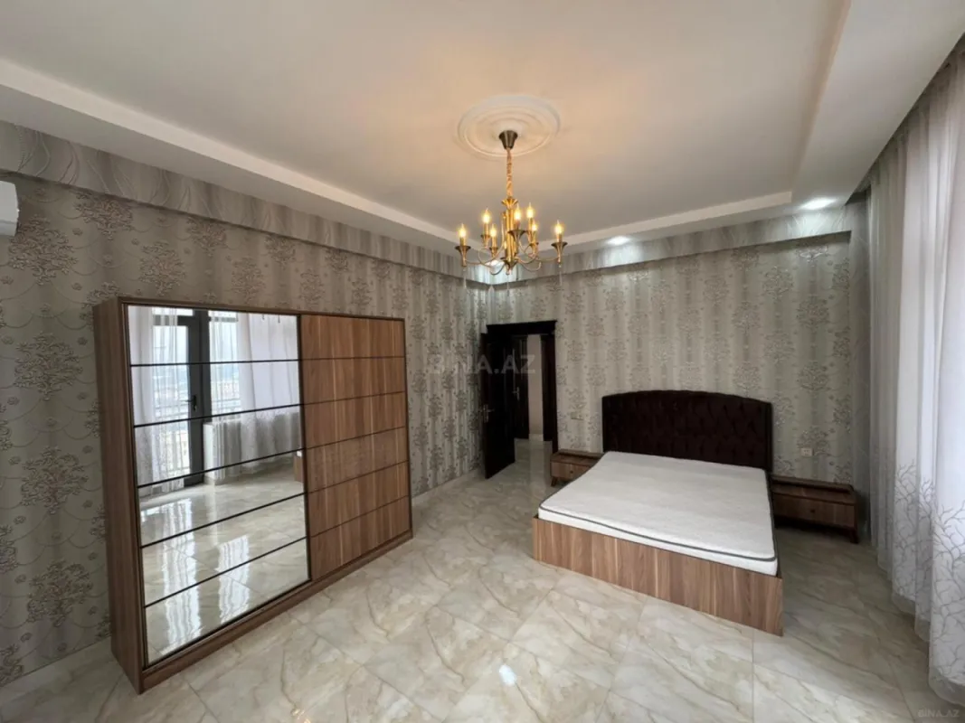 Kirayə verilir 3 otaqlı mənzil 175 m²