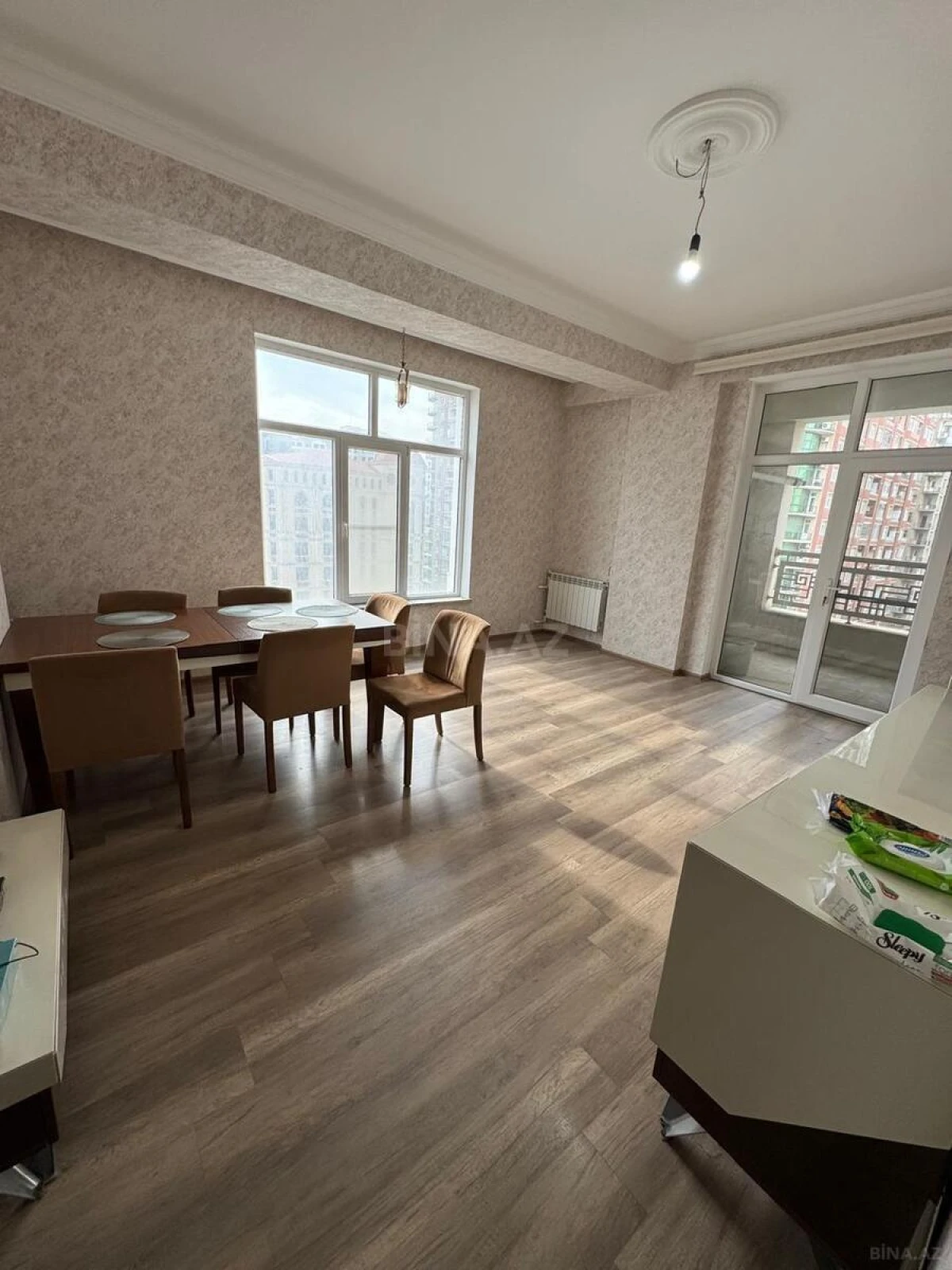 Kirayə verilir 3 otaqlı mənzil 120 m²