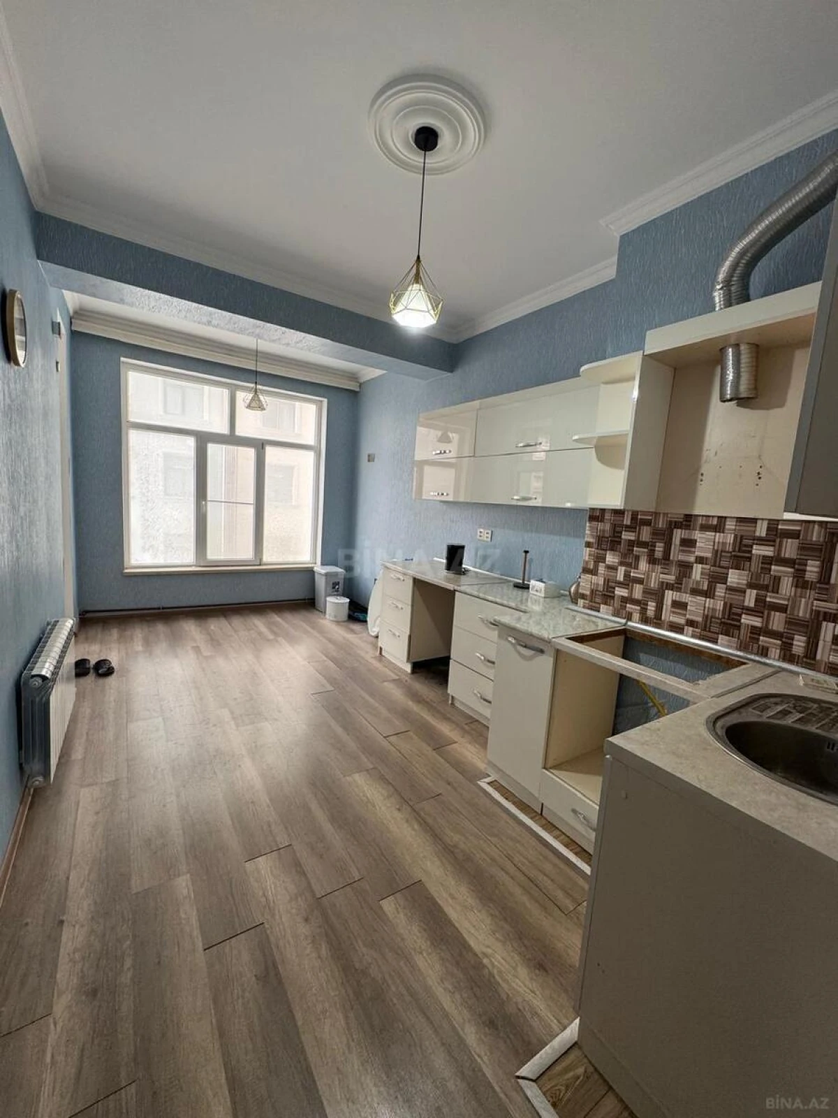 Kirayə verilir 3 otaqlı mənzil 120 m²