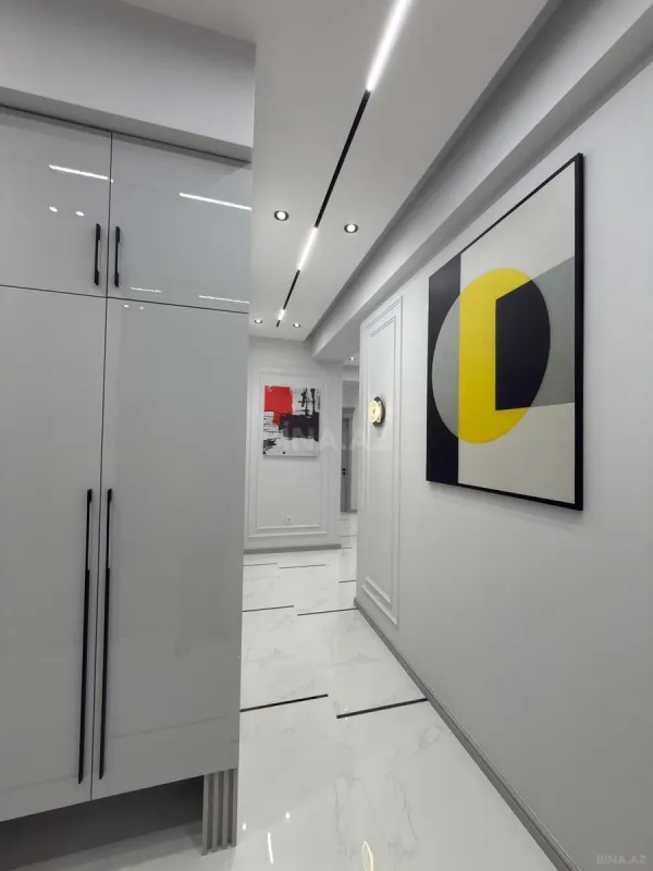 Satılır 3 otaqlı mənzil 125 m²