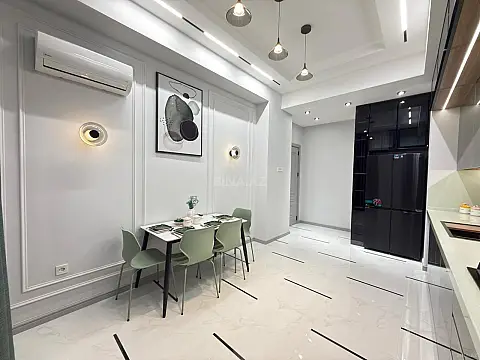 Satılır 3 otaqlı mənzil 125 m²