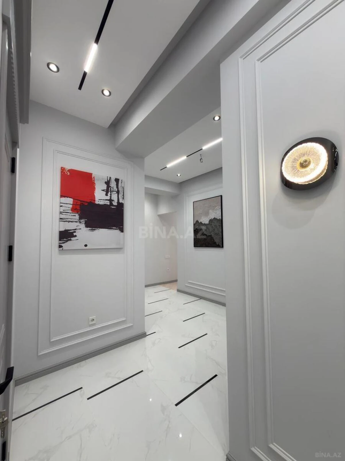 Satılır 3 otaqlı mənzil 125 m²