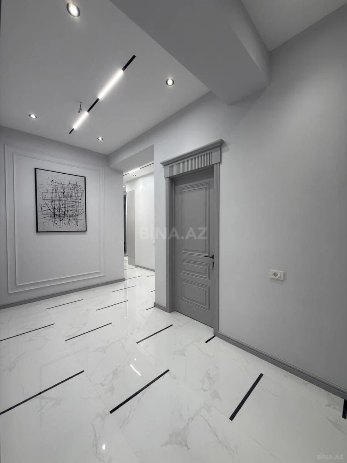 Satılır 3 otaqlı mənzil 125 m²