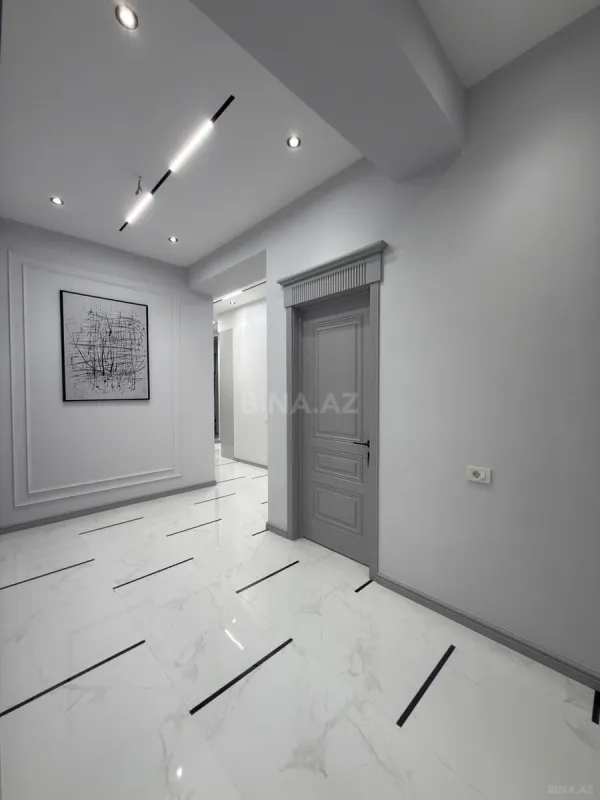 Satılır 3 otaqlı mənzil 125 m²