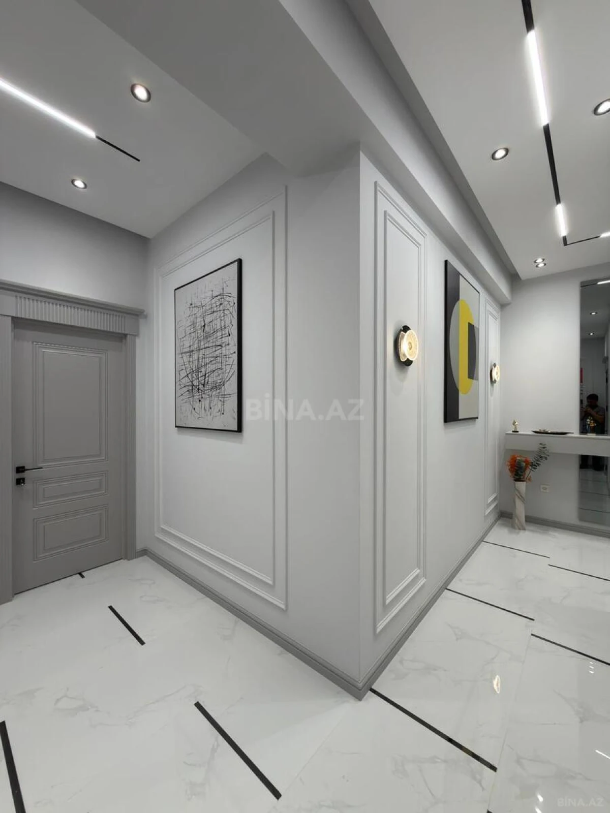 Satılır 3 otaqlı mənzil 125 m²