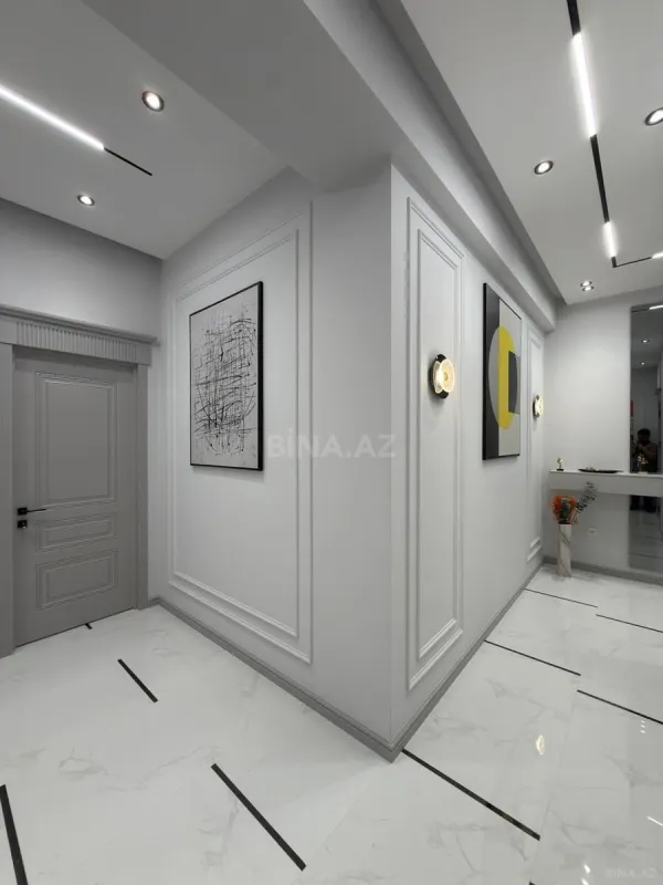 Satılır 3 otaqlı mənzil 125 m²