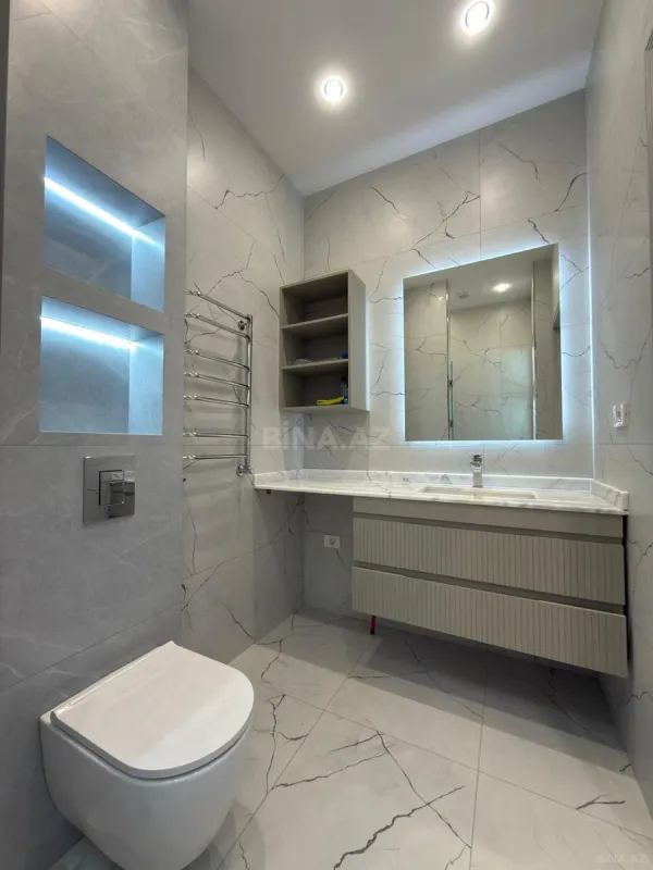 Satılır 3 otaqlı mənzil 125 m²