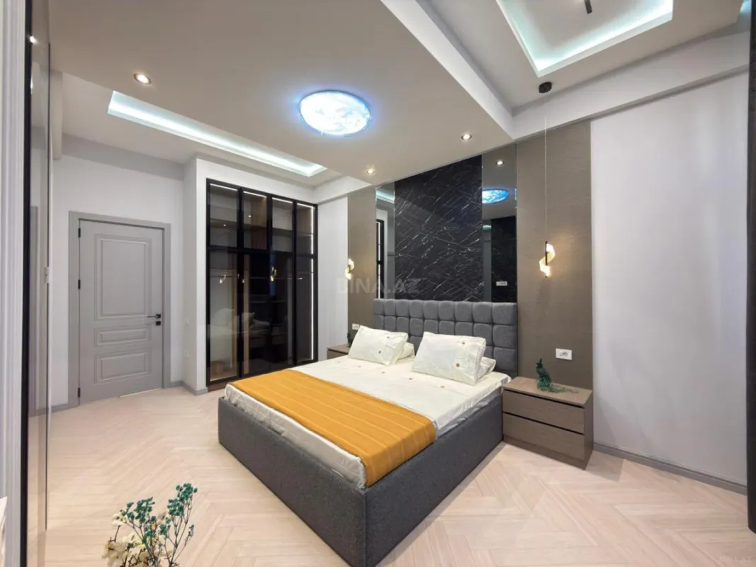 Satılır 3 otaqlı mənzil 125 m²