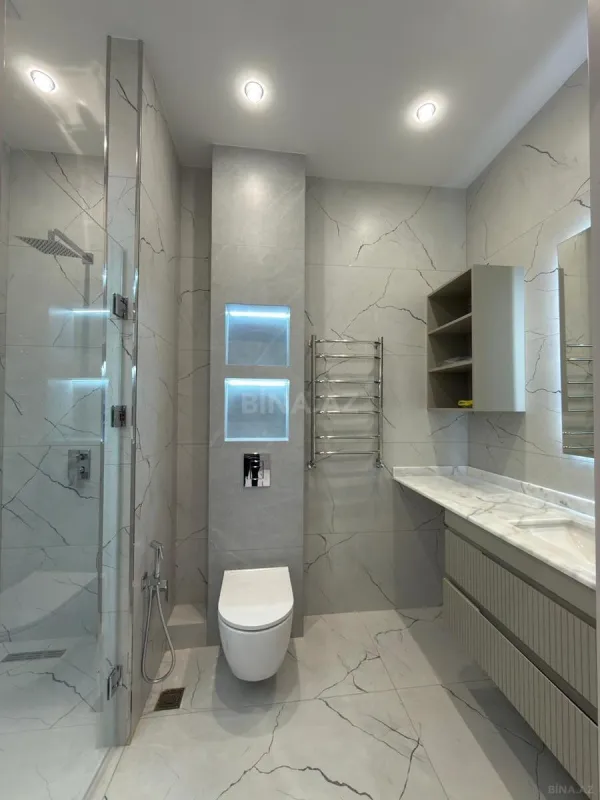 Satılır 3 otaqlı mənzil 125 m²