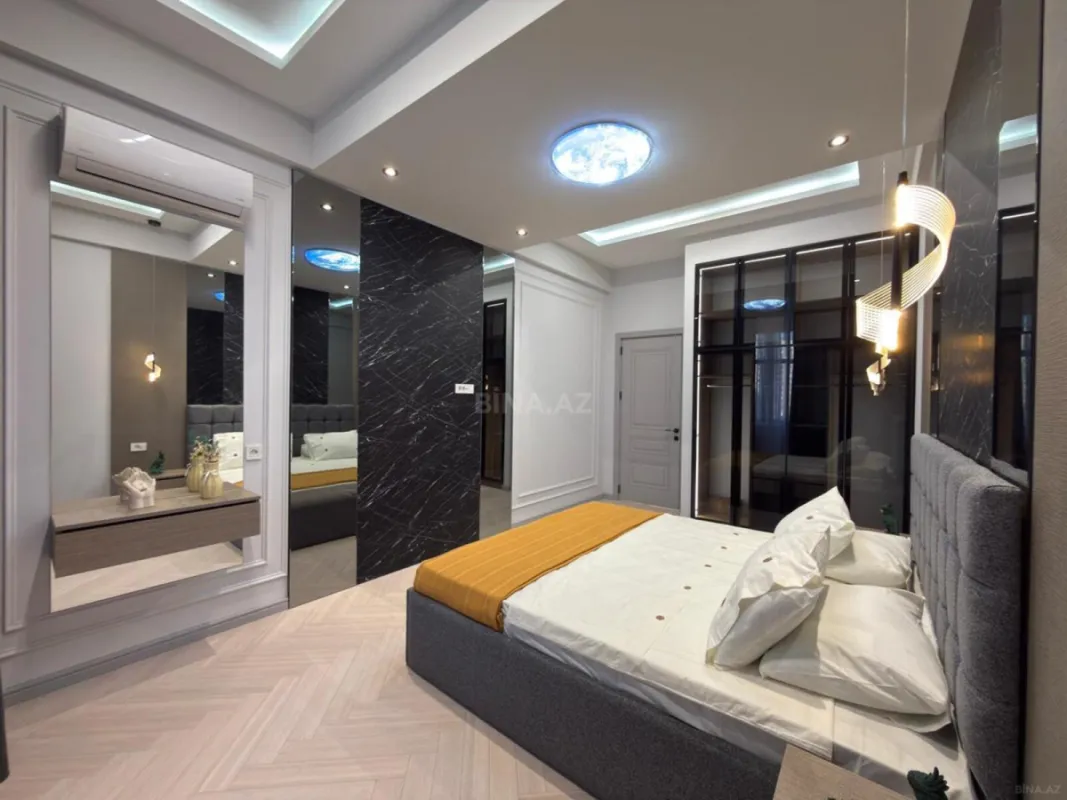Satılır 3 otaqlı mənzil 125 m²