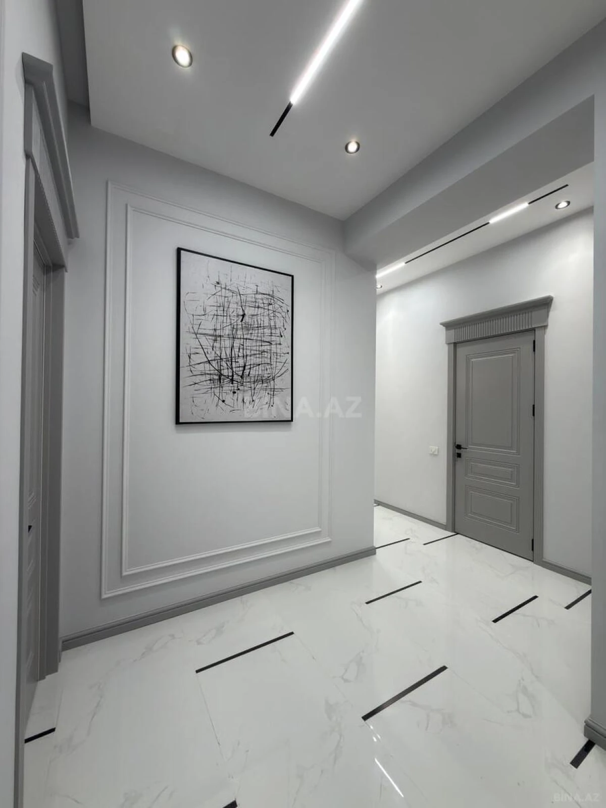 Satılır 3 otaqlı mənzil 125 m²