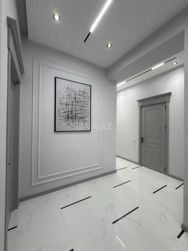 Satılır 3 otaqlı mənzil 125 m²