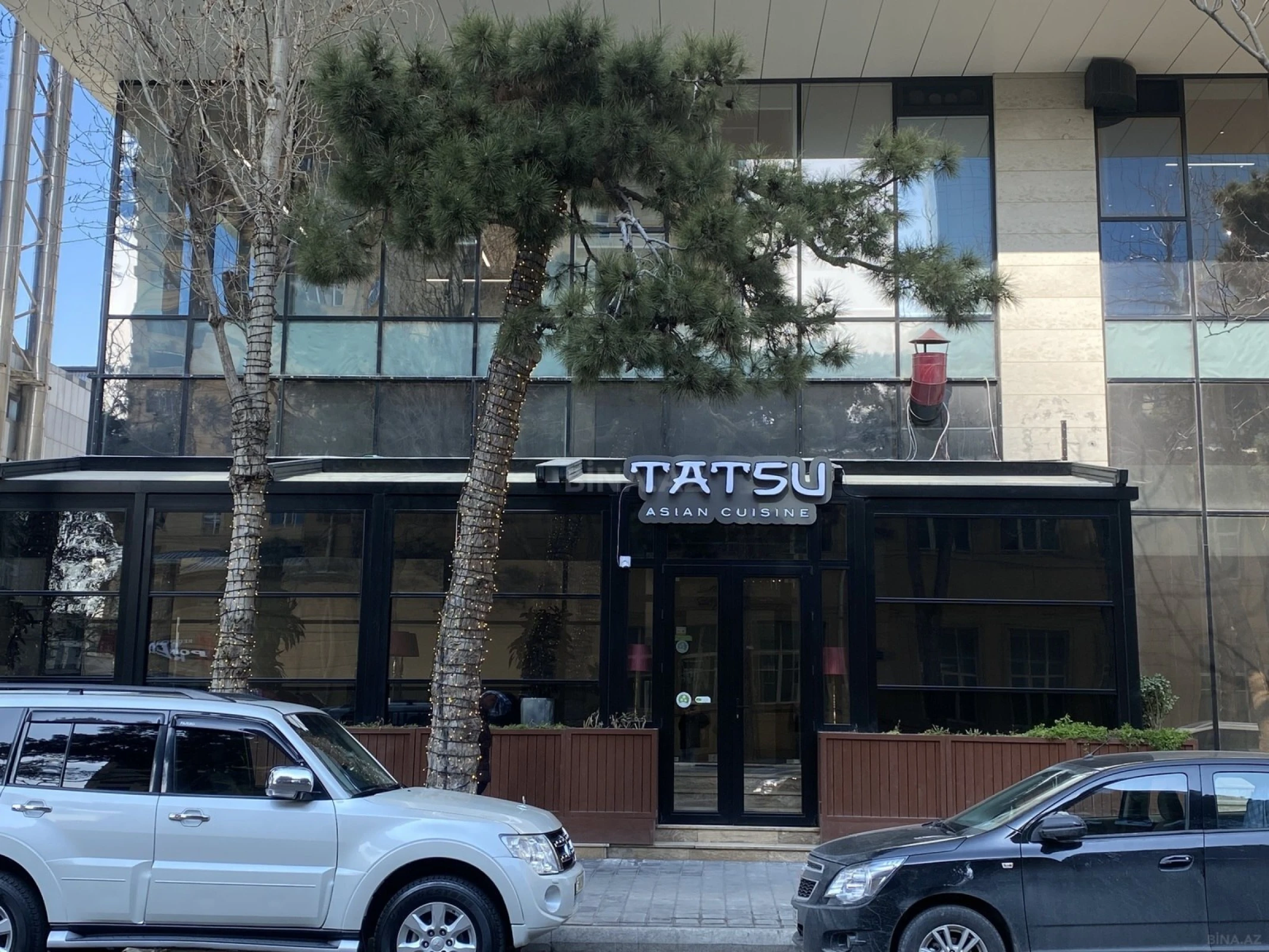 Satılır 3 otaqlı mənzil 106 m²