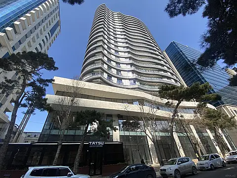 Satılır 3 otaqlı mənzil 106 m²