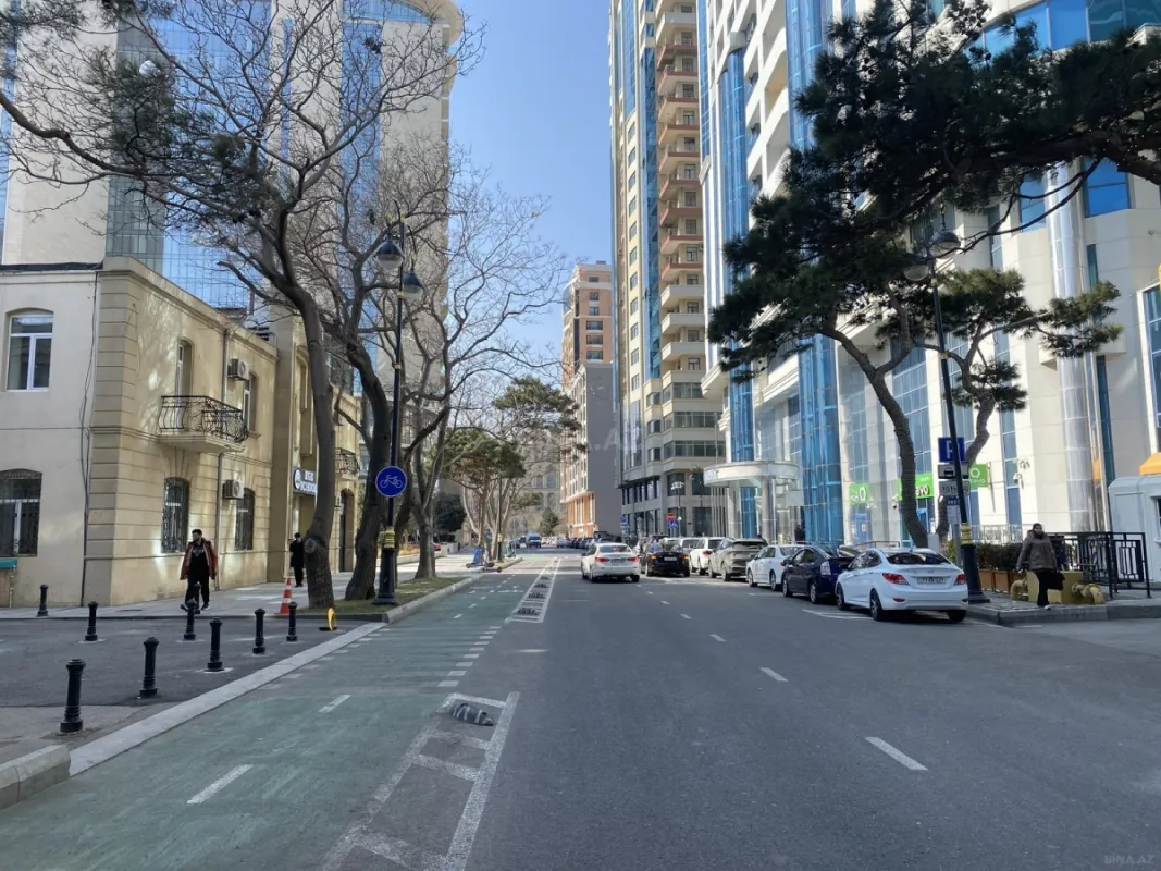 Satılır 3 otaqlı mənzil 106 m²