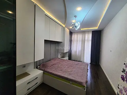 Satılır 2 otaqlı mənzil 108 m²