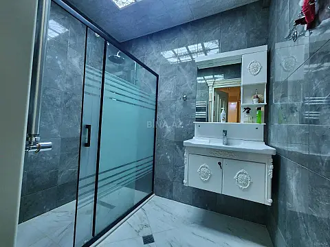 Satılır 2 otaqlı mənzil 108 m²