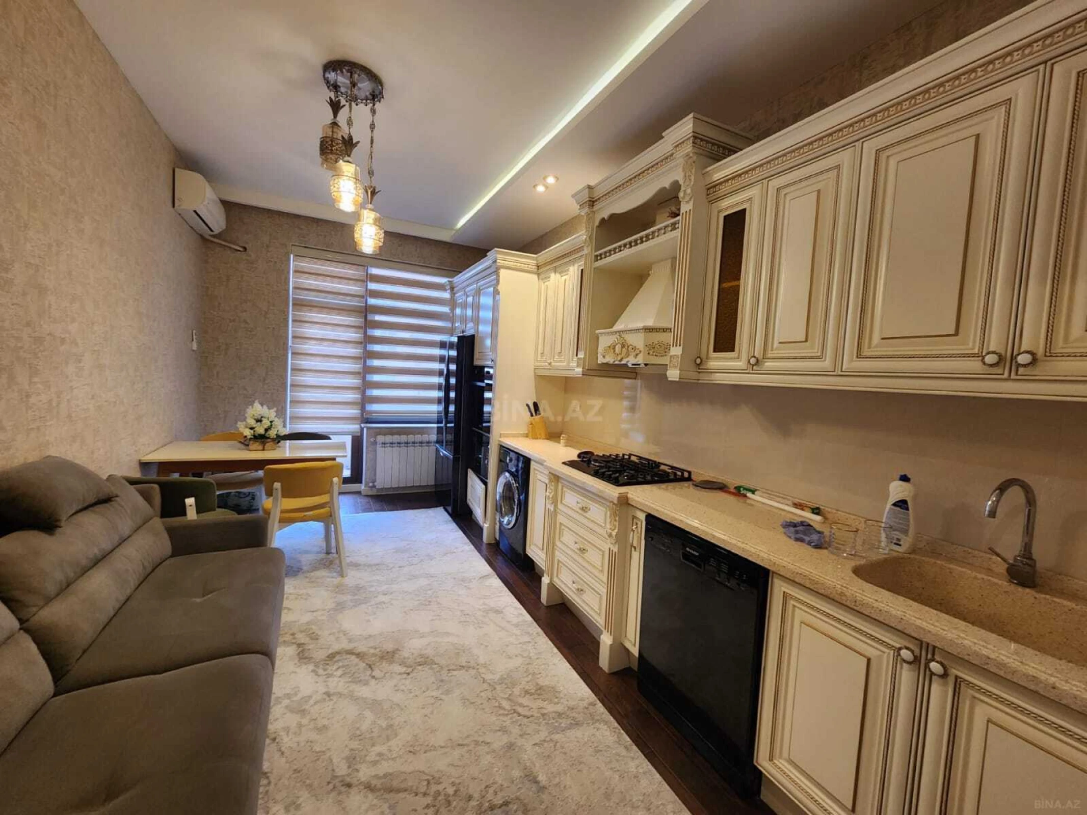 Satılır 2 otaqlı mənzil 108 m²