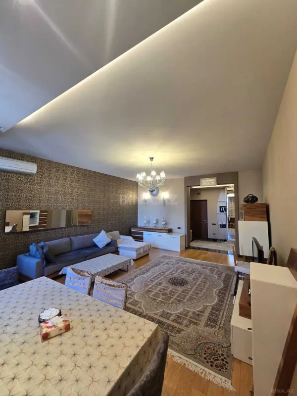 Satılır 3 otaqlı mənzil 158 m²