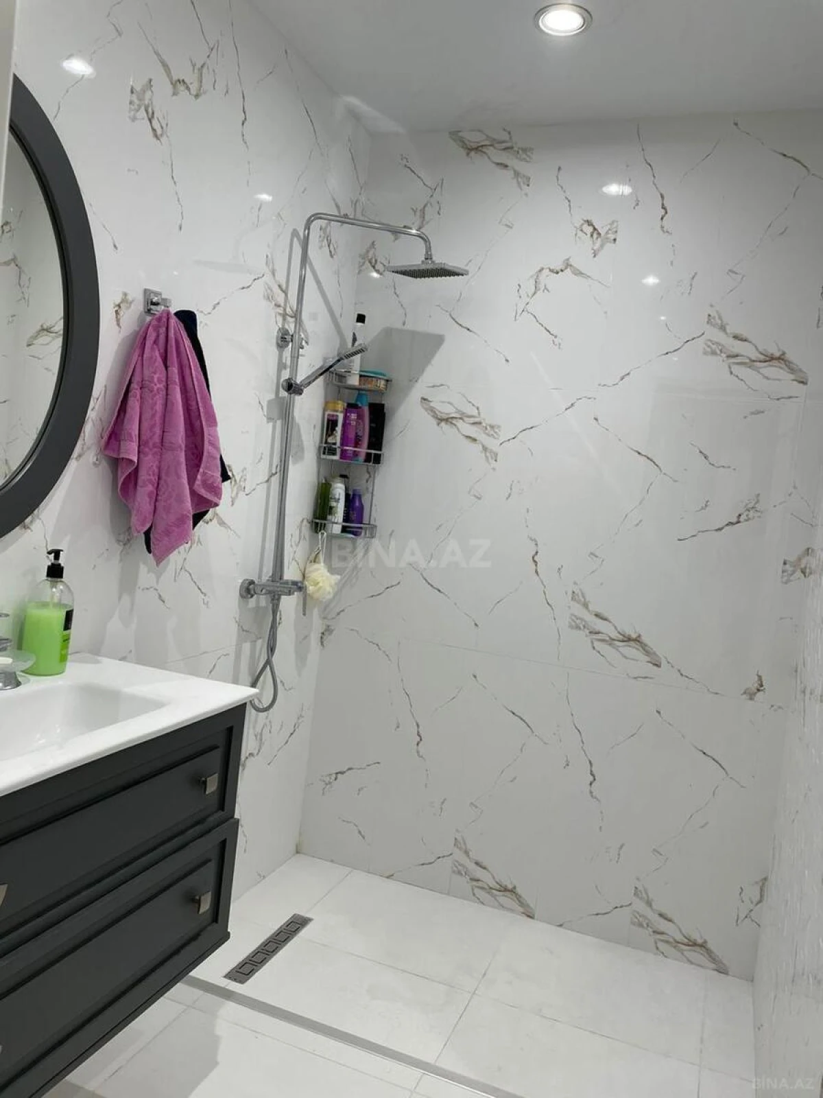 Kirayə verilir 2 otaqlı mənzil 70 m²