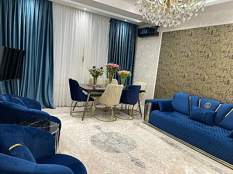 Kirayə verilir 2 otaqlı mənzil 70 m²