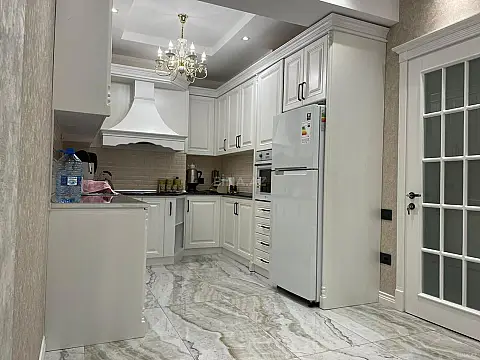 Kirayə verilir 2 otaqlı mənzil 70 m²