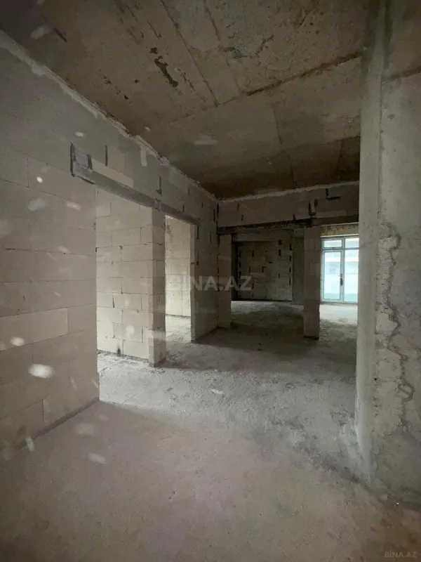 Satılır 3 otaqlı mənzil 148 m²