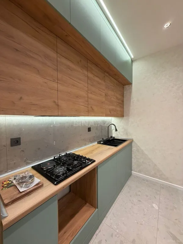 Satılır 3 otaqlı mənzil 97 m²